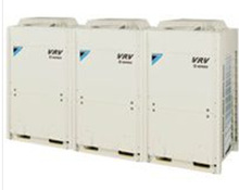 大金空调冷却液在哪个位置 室外机低压阀侧的工艺口连接加氟设备